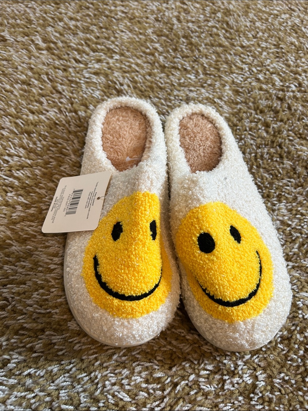 Kids Cozy Smiley Face Slippers - Cream and Yellow